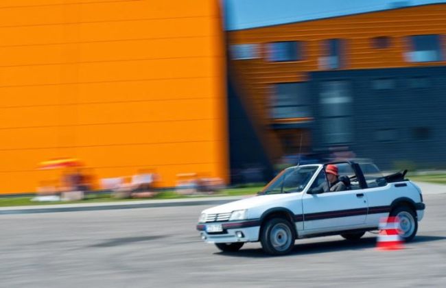Peugeot 06