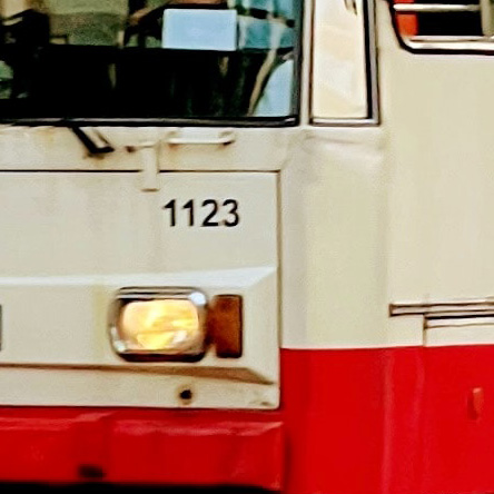 Dažnėjantys susidūrimai su viešuoju transportu: kokių taisyklių nepaiso vairuotojai? Straipsnio nuotrauka